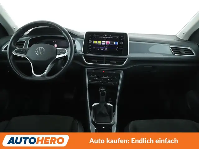 Volkswagen T-Roc view 12
