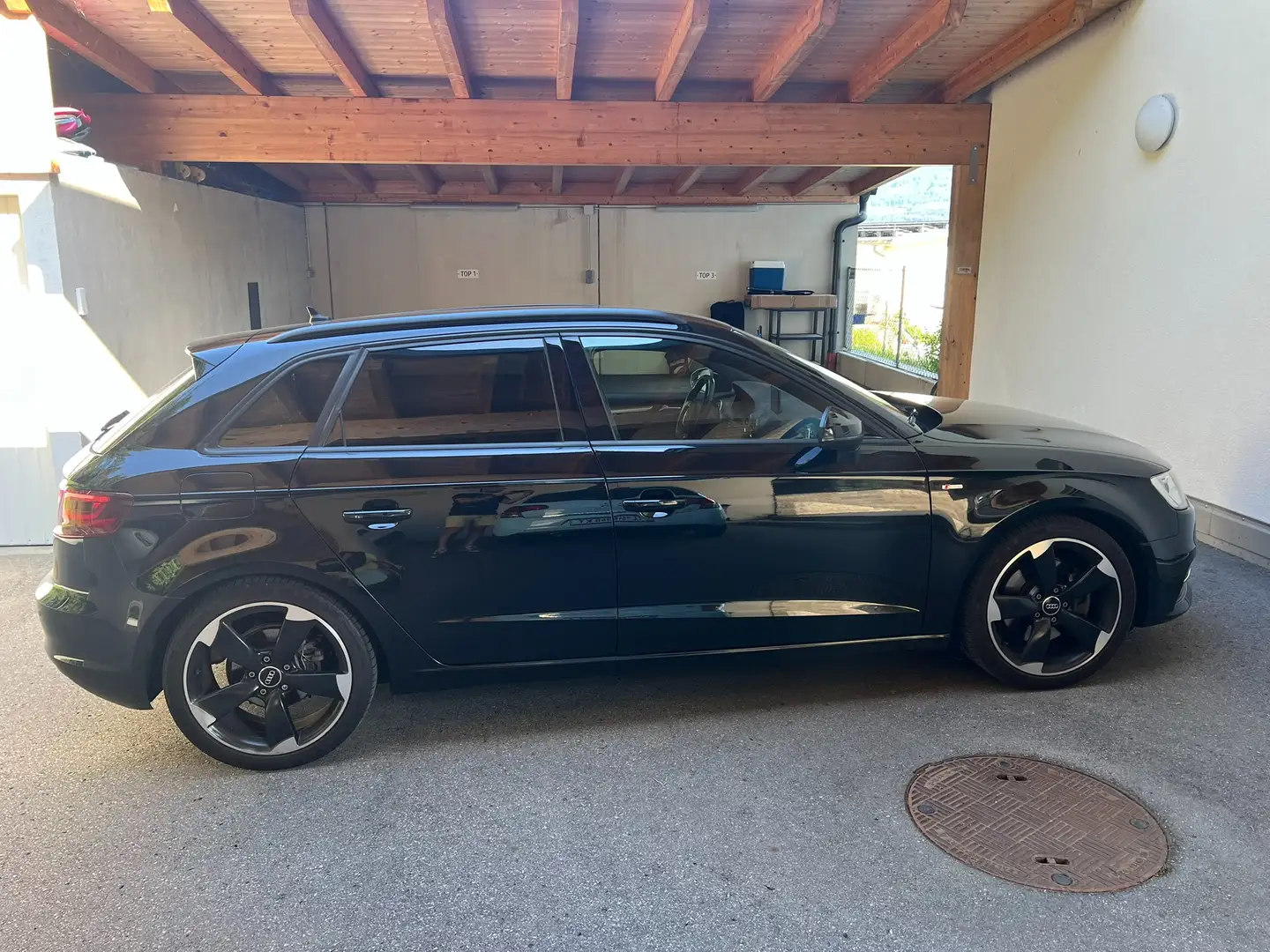 Audi A3 A3 SB Ambition 2,0 TDI Ambition S-Line Schwarz - 2