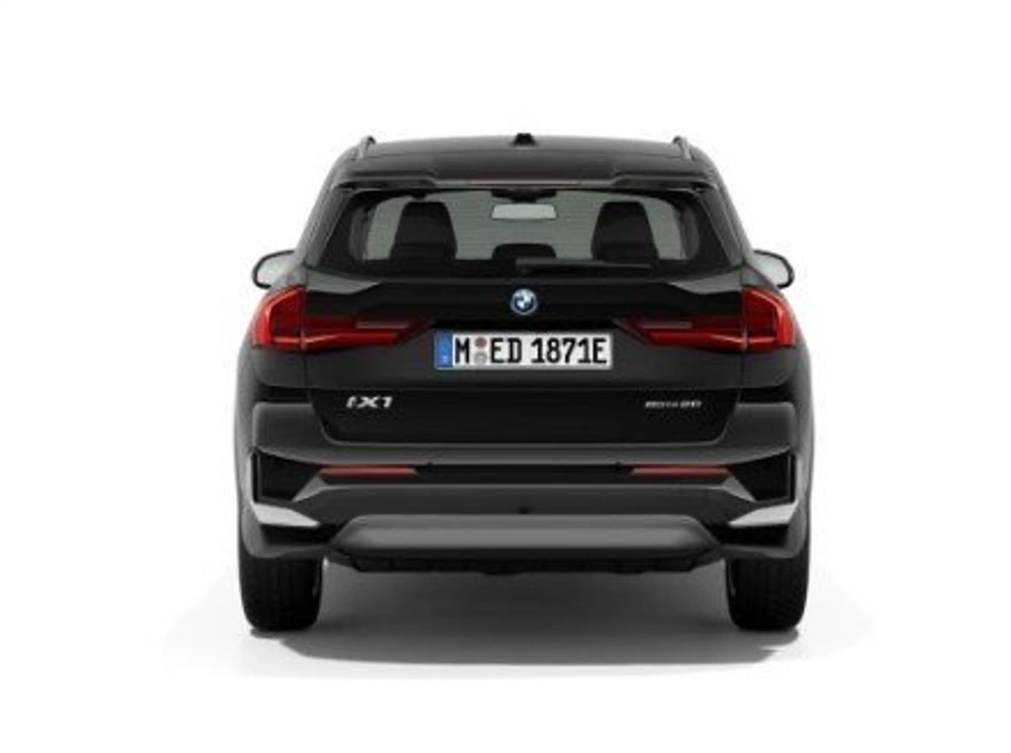 BMW iX1 eDrive20 — photo 4