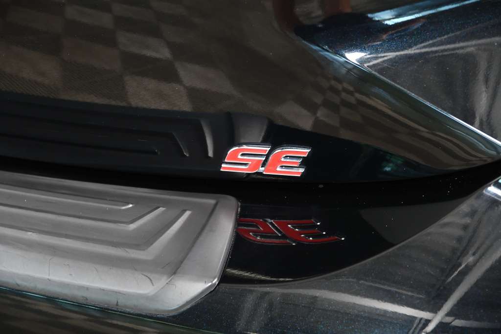 2024 Toyota Corolla SE CVT + CERTIFIÉ TOYOTA + 1 SEUL PROPRIO — снимка 1