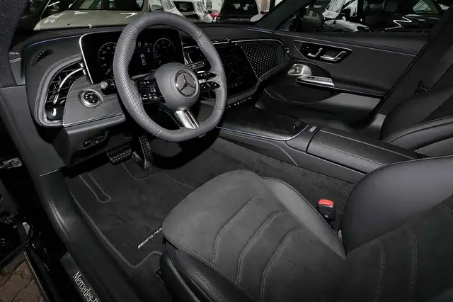 Mercedes-Benz E-Class view 9