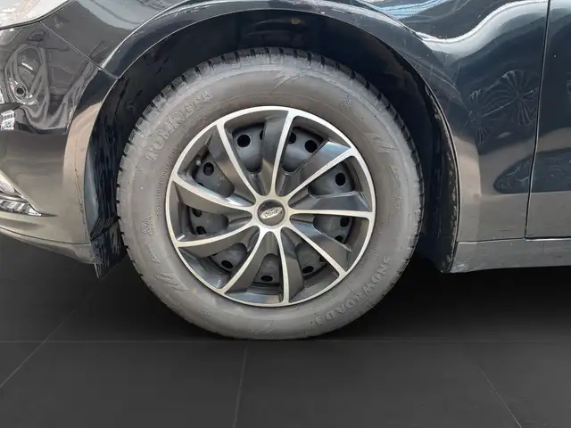 Ford Mondeo view 7