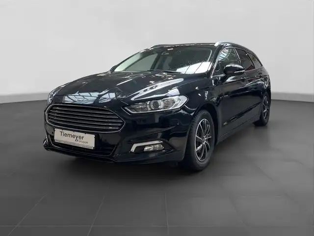 Ford Mondeo view 2
