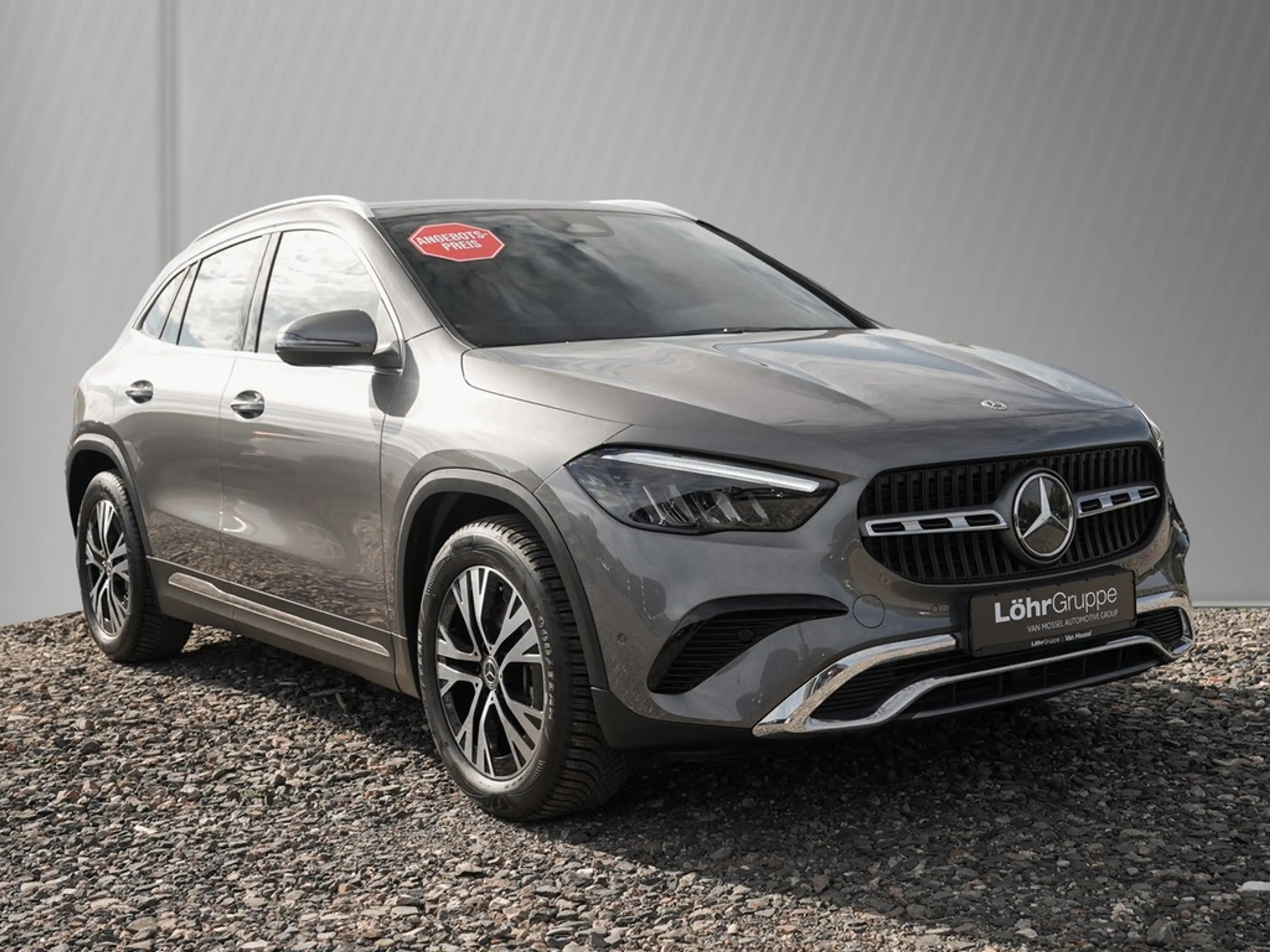 Mercedes-Benz GLA 200 Desingpaket Advanced *LED*AHK*Navi*Kamera*Kessy... — photo 3
