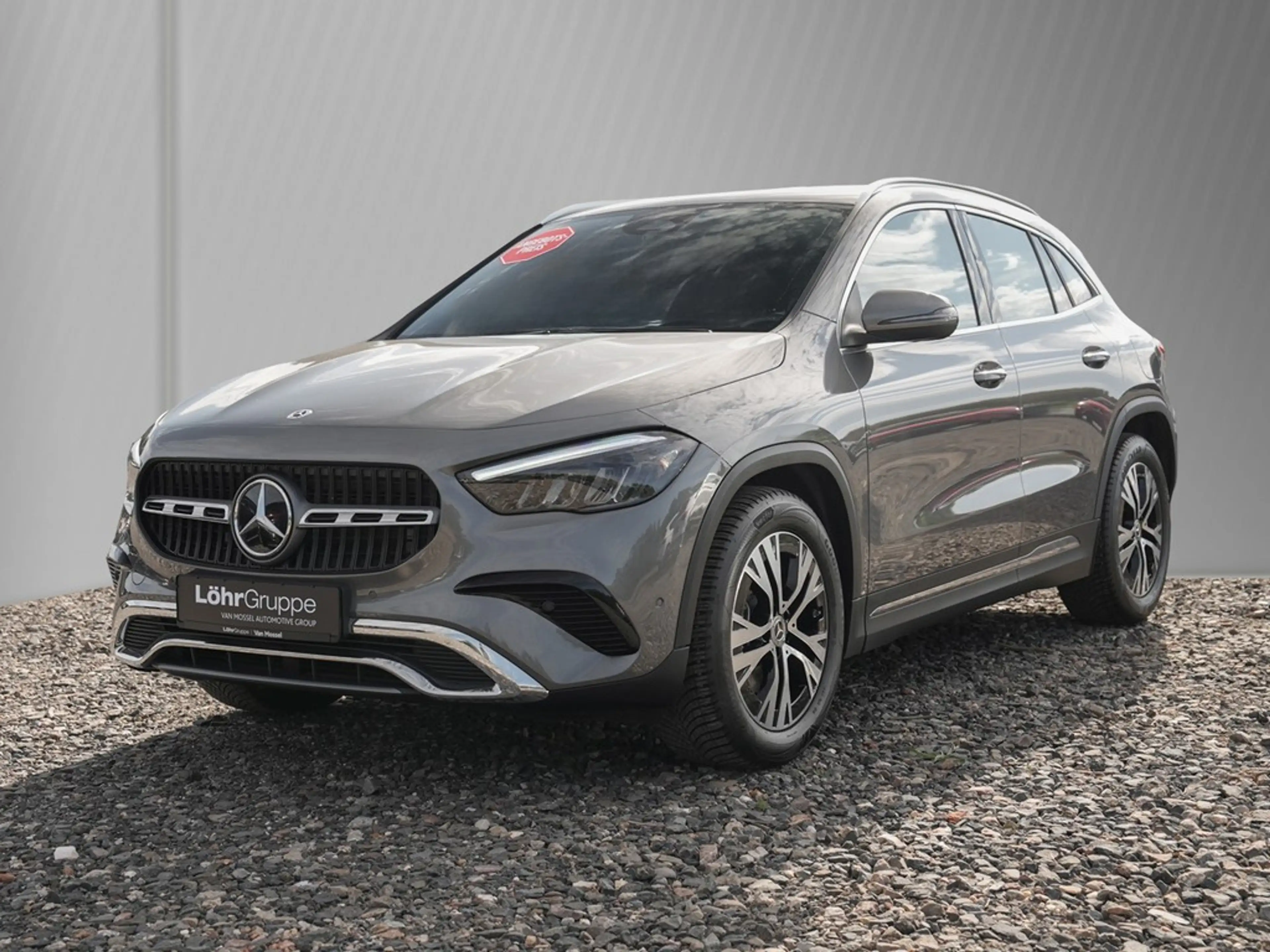 Mercedes-Benz GLA 200 Desingpaket Advanced *LED*AHK*Navi*Kamera*Kessy... — photo 2