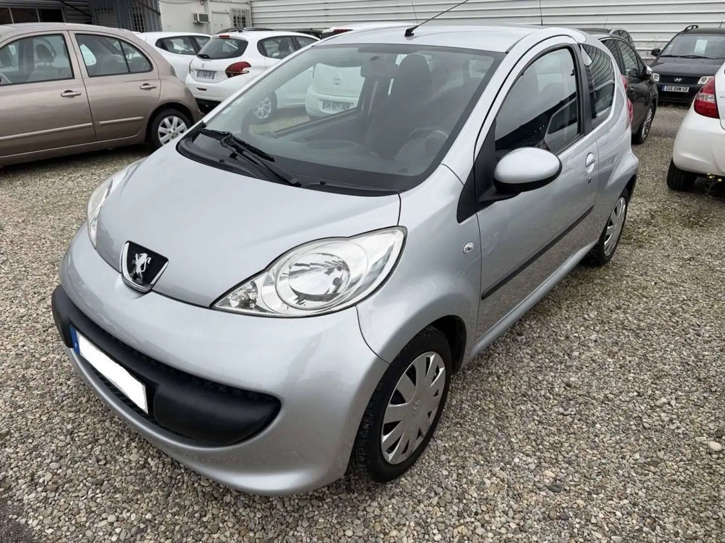 Peugeot 107 1.0 12v Trendy 3p Gris - 1
