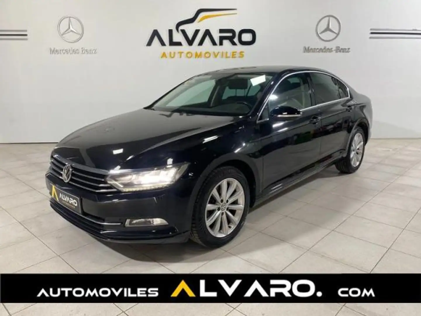 Volkswagen Passat 2.0TDI Advance 110kW Noir - 1