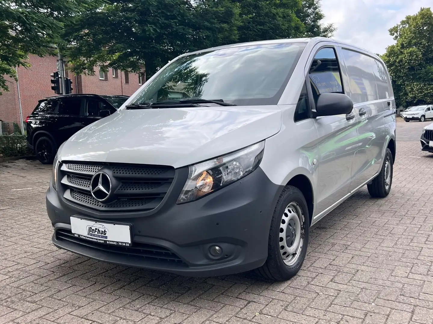 Mercedes-Benz Vito Kasten 116 CDI/BT RWD kompakt Argent - 2