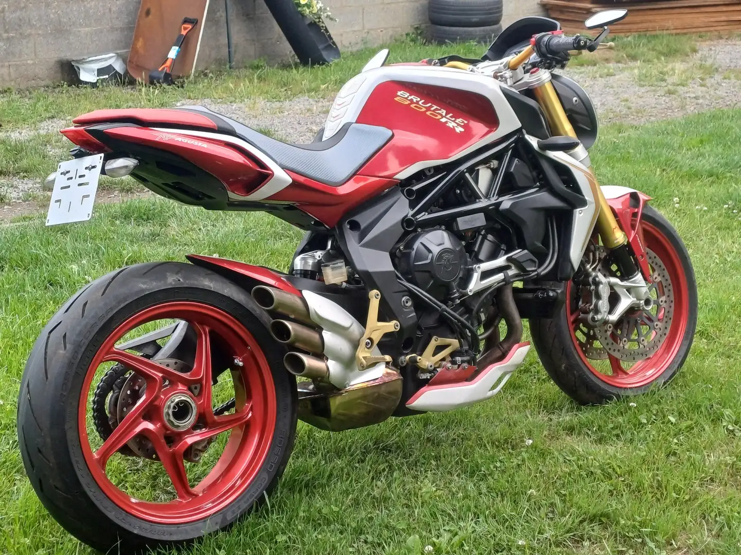 MV Agusta 800 Rood - 2