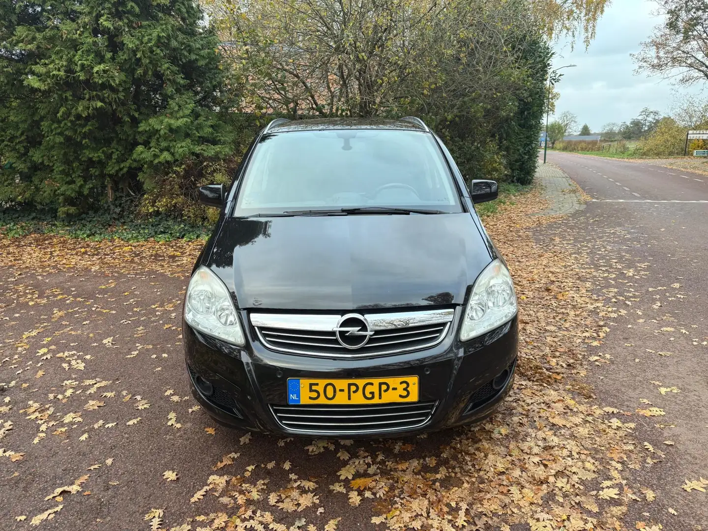 Opel Zafira 1.8 Cosmo / Navi / Airco / 7p / NAP / Trekhaak / A Noir - 2