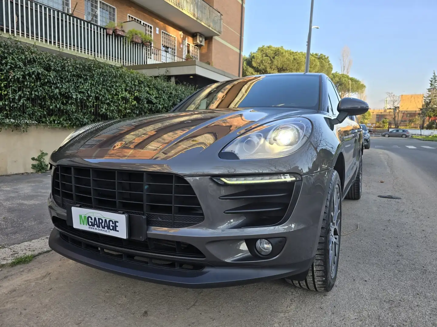 Porsche Macan 2.0 Gris - 2