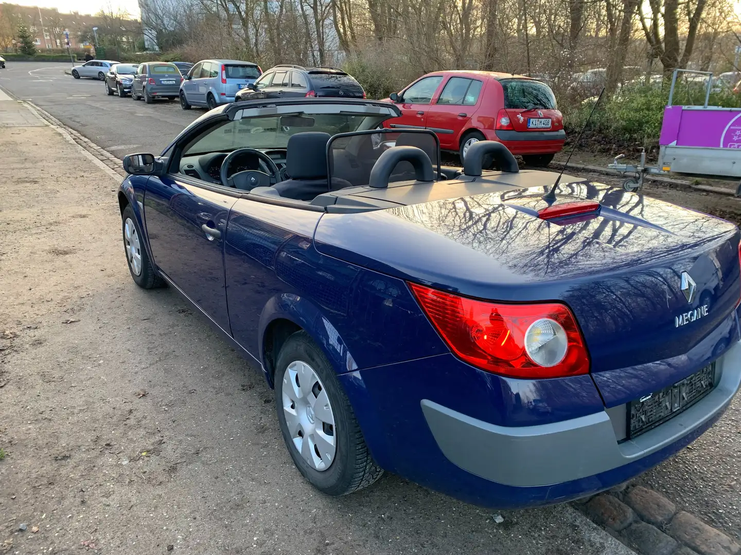 Renault Megane Megane Cabriolet 1.6  TÜV Blau - 1