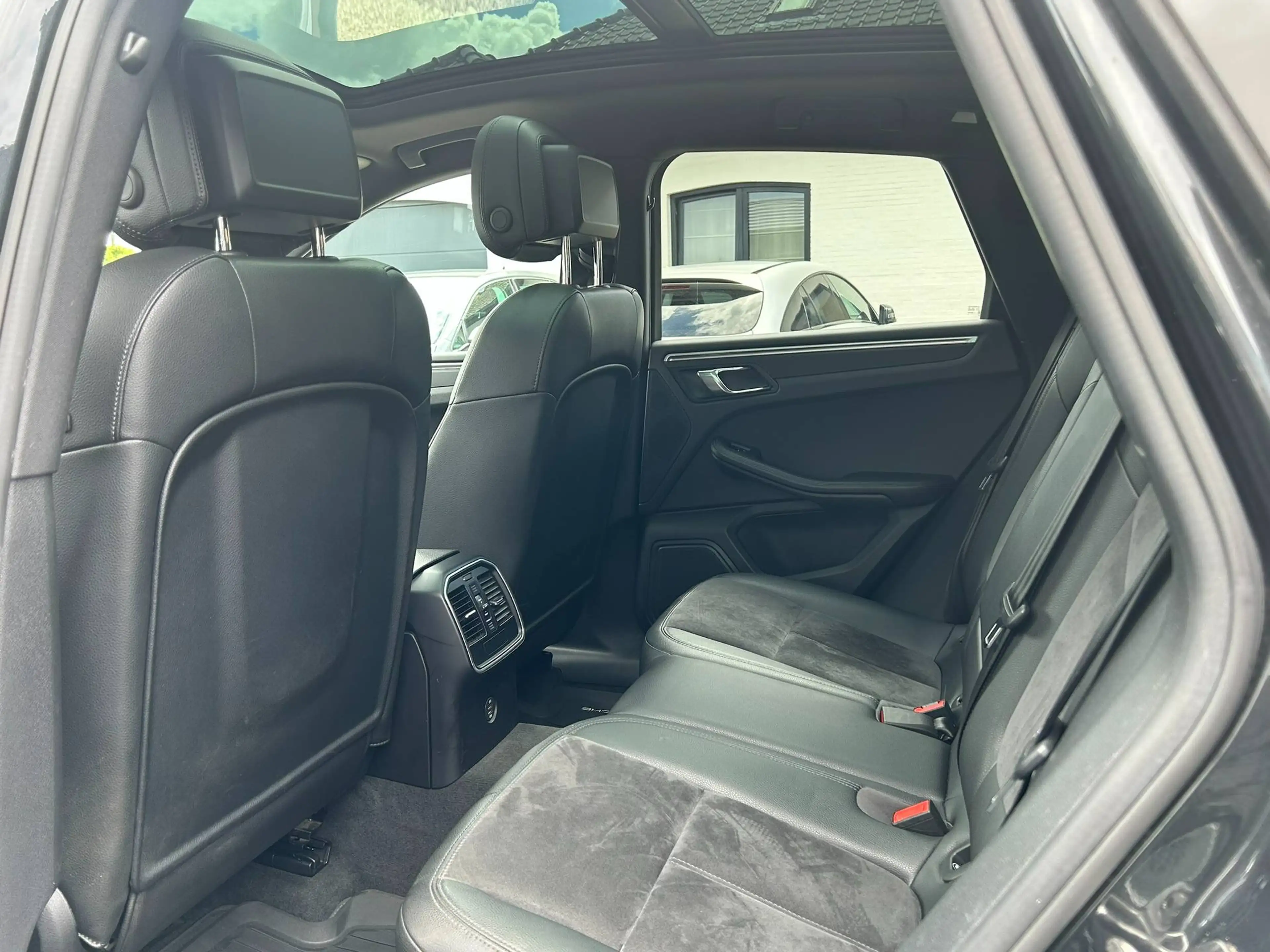 Porsche Macan Macan 2.0 Turbo PDK — photo 15
