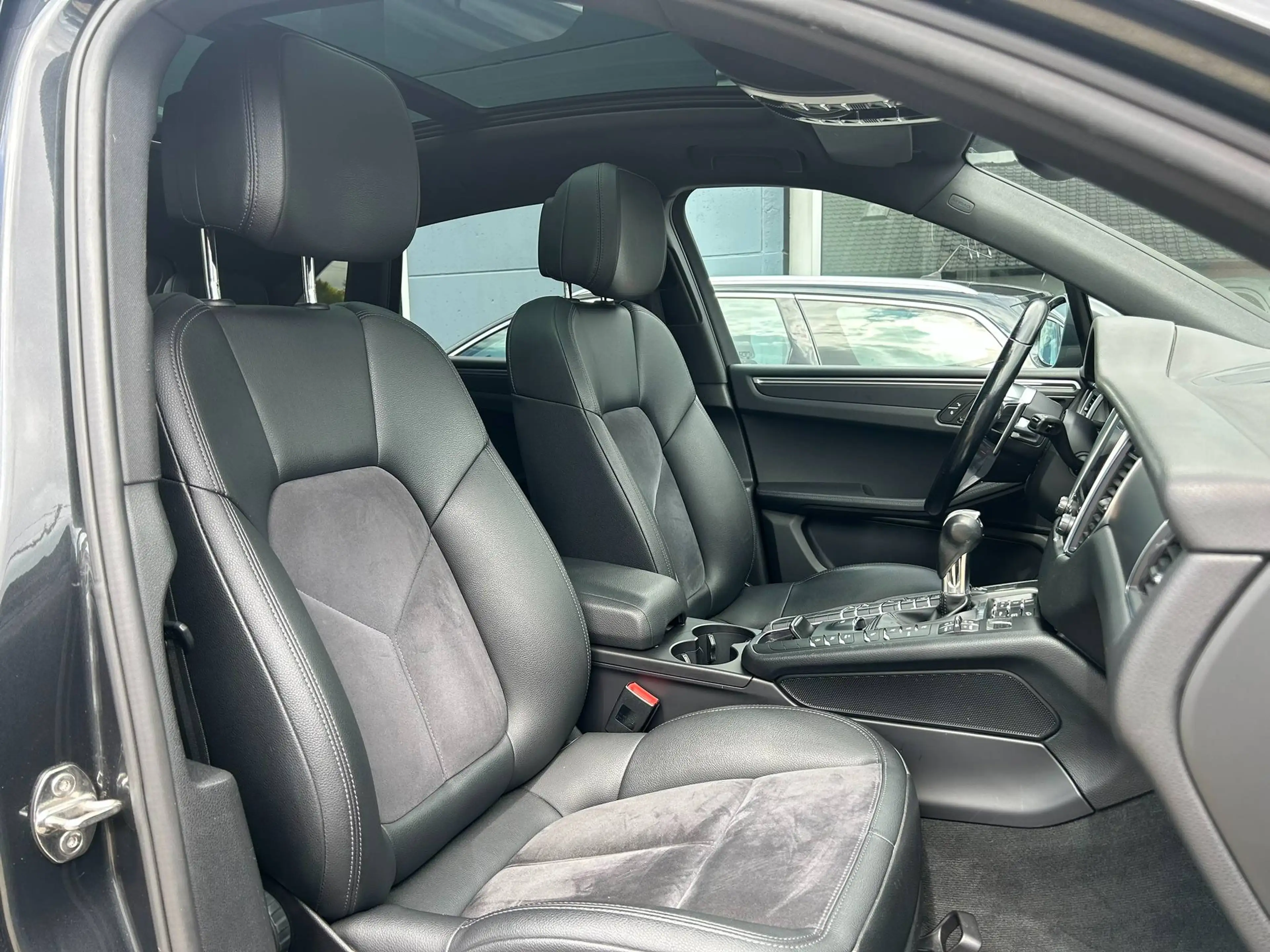 Porsche Macan Macan 2.0 Turbo PDK — photo 11