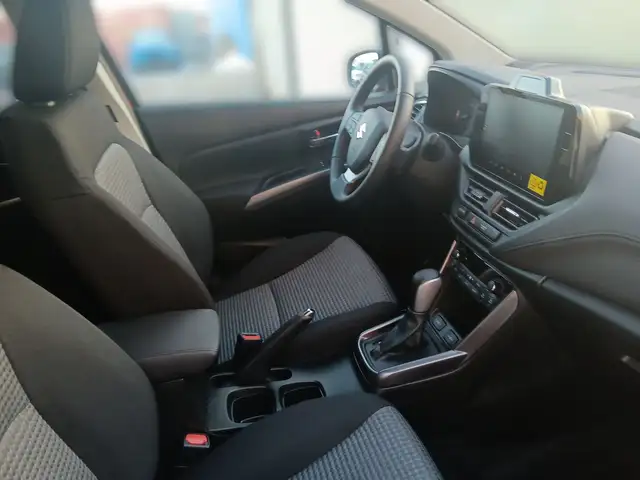 Suzuki S-Cross view 13