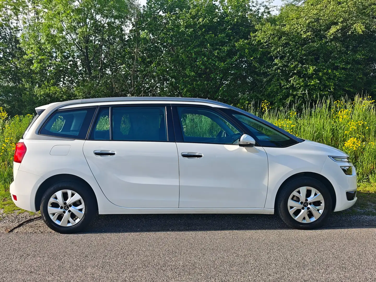 Citroen Grand C4 Picasso Grand C4 Picasso e-HDi 115 6-Gang Exclusive Exclusive Weiß - 2