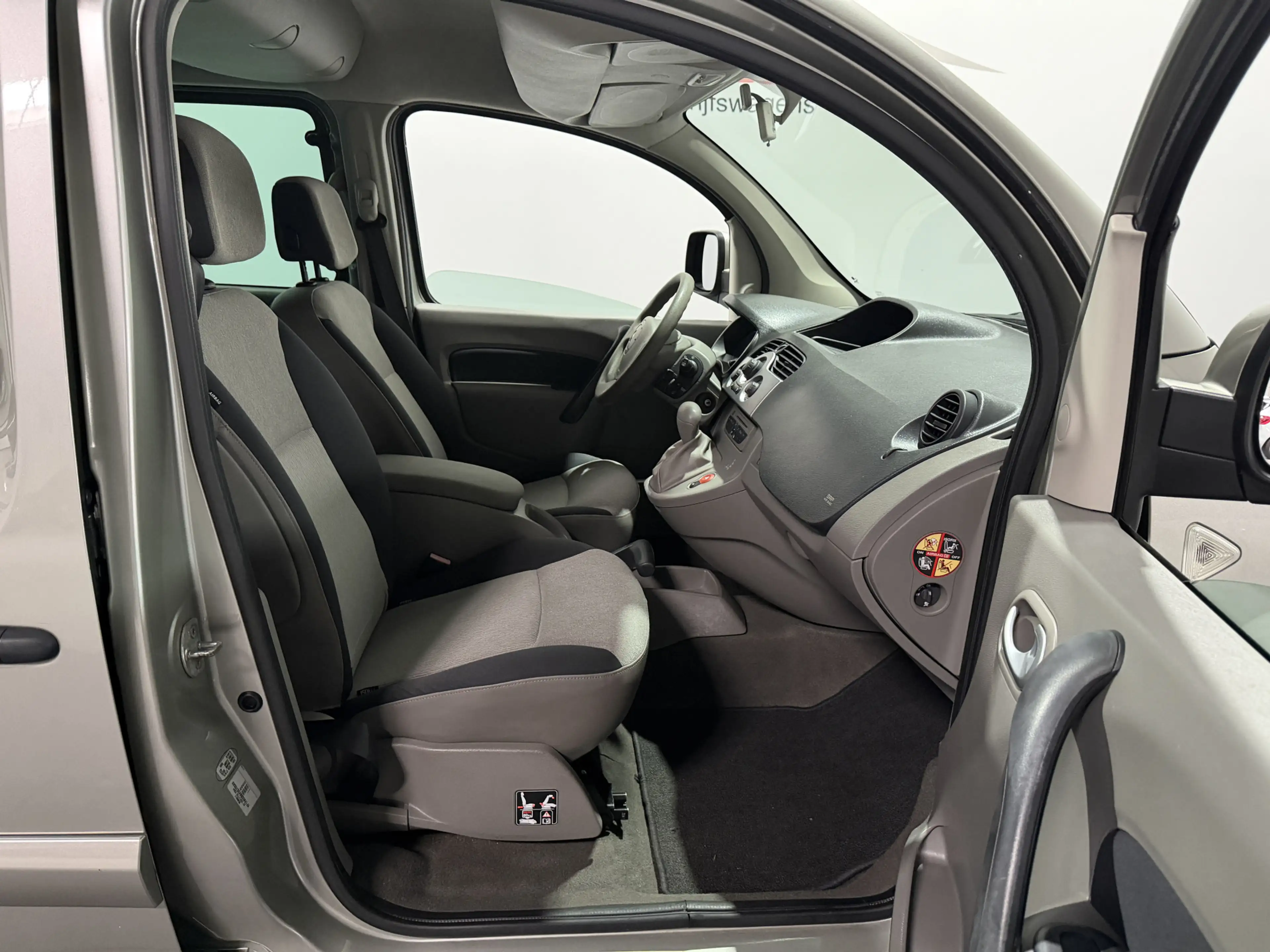 Renault Kangoo Family 1.6-16V Privilège - Automaat - 5 pers. — photo 19
