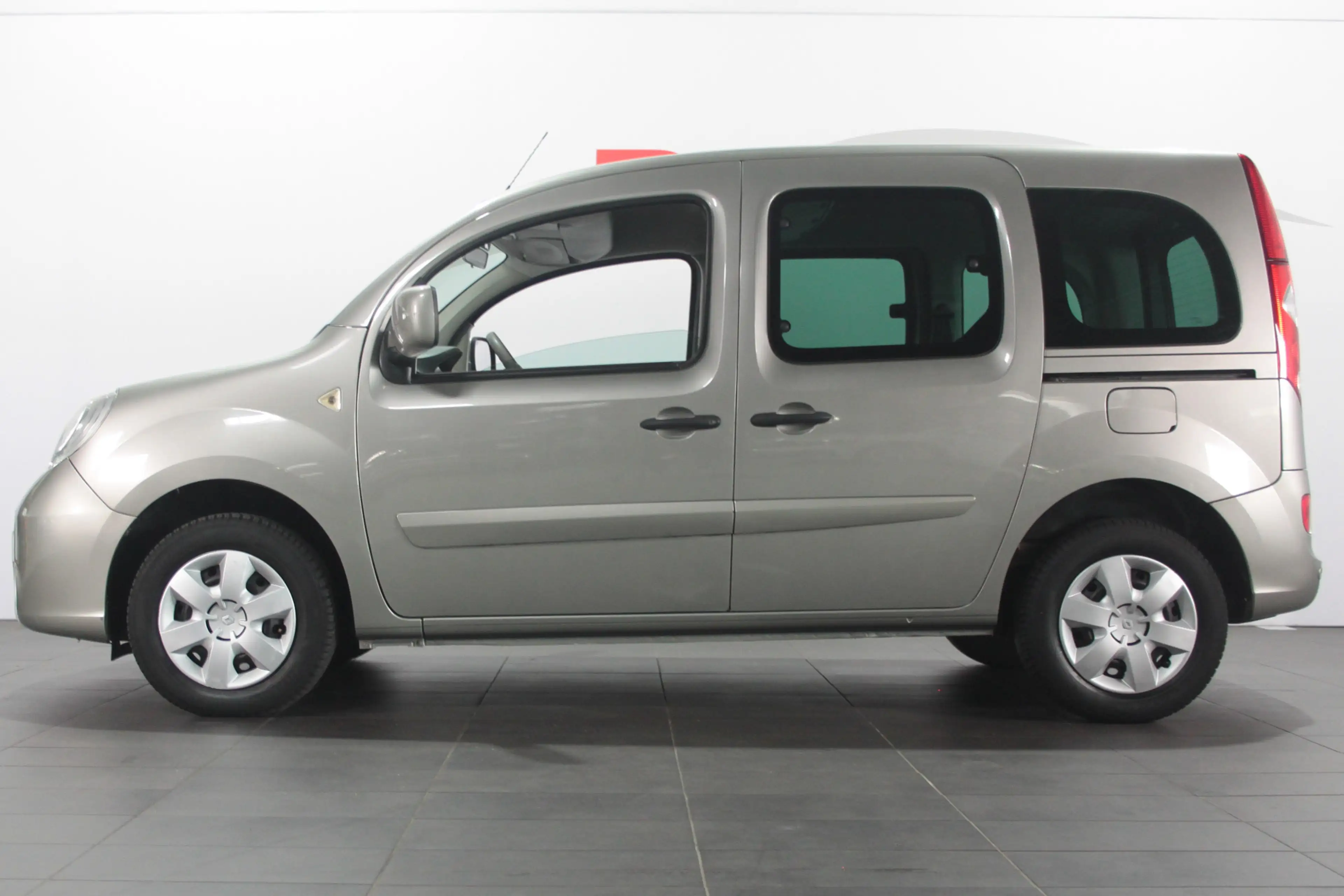 Renault Kangoo Family 1.6-16V Privilège - Automaat - 5 pers. — photo 4