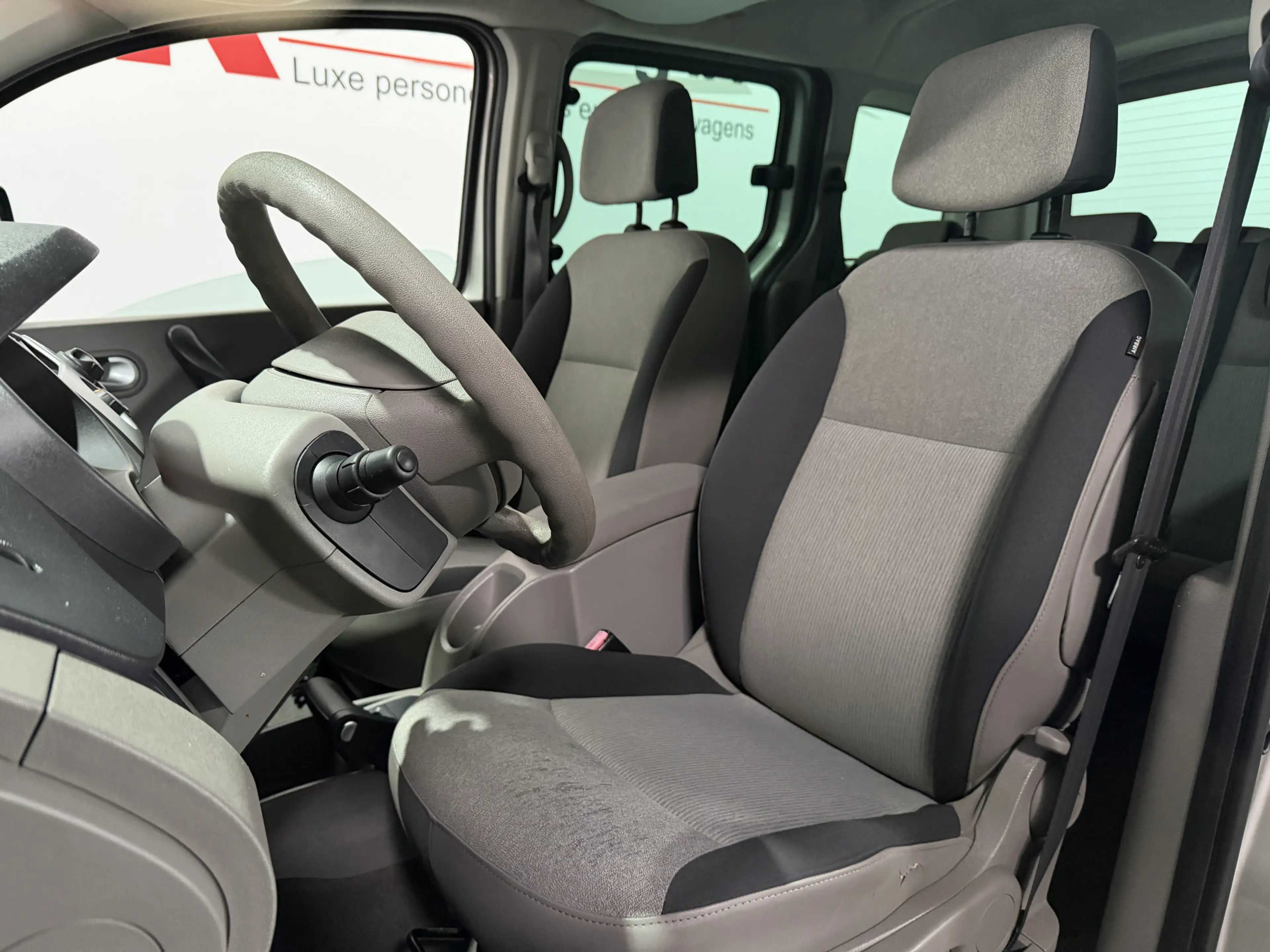 Renault Kangoo Family 1.6-16V Privilège - Automaat - 5 pers. — photo 10