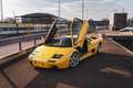 Lamborghini Diablo 6.0 VT *MATCHING NUMBERS/PRESS CAR/NO. 1 OF 343* Geel - thumbnail 1
