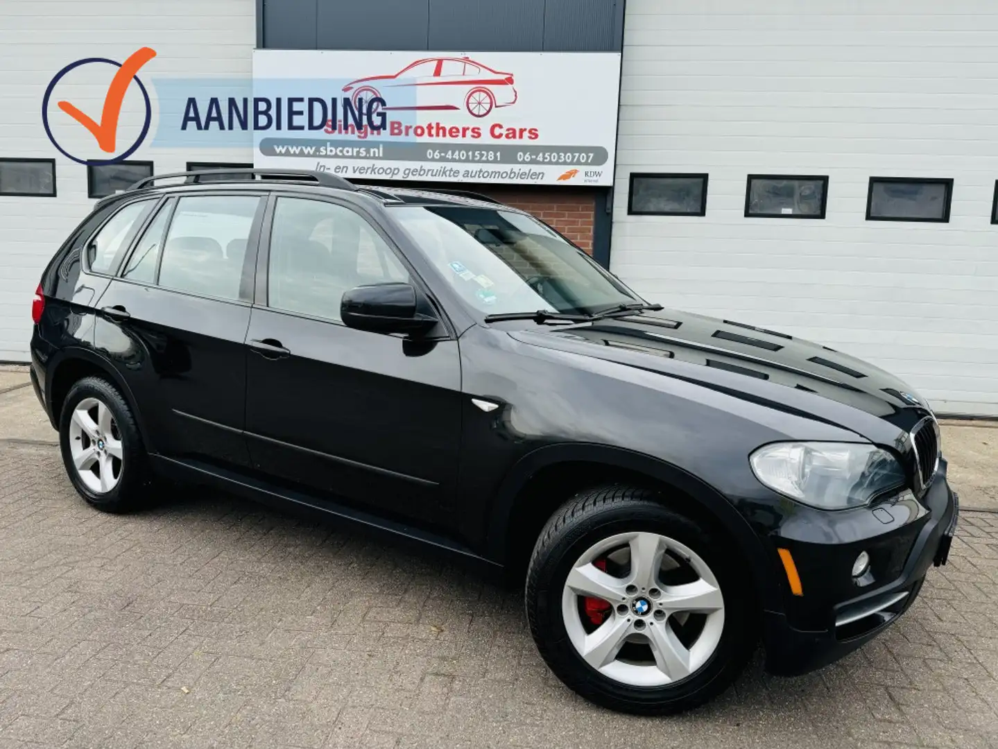 BMW X5 xDrive30i H.EXE LEER NAVI NAP XENON Y-TIMER !!! Zwart - 1