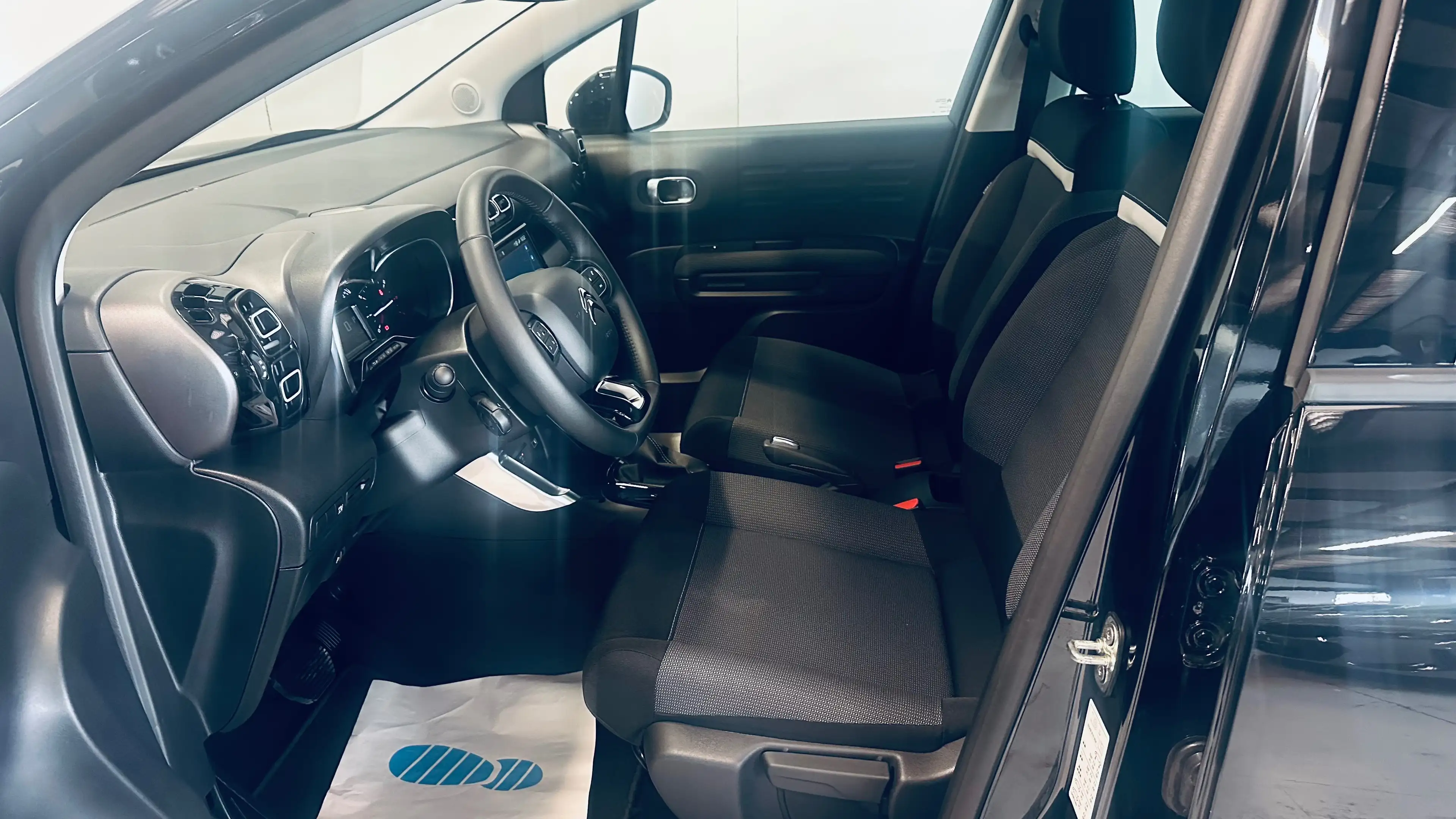 Citroen C3 Aircross 1.2 *15.900KM* BOITE AUTO NAVI CLIM CARPLAY BLUETOOTH LIM — photo 6
