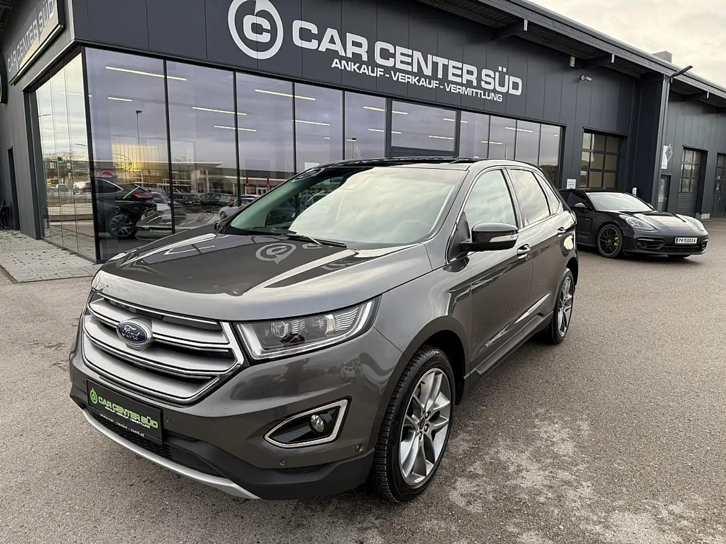 Ford Edge 2,0 TDCi Titanium 4x4 Start/Stop Grau - 1