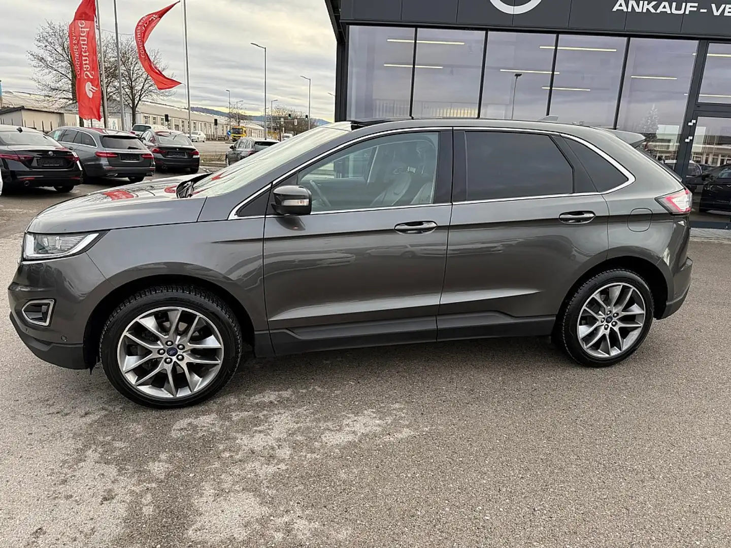 Ford Edge 2,0 TDCi Titanium 4x4 Start/Stop Grau - 2
