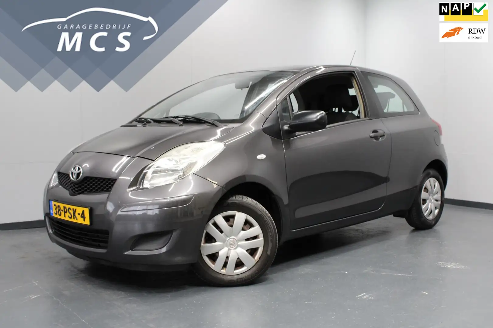 Toyota Yaris 1.0 VVTi Acces / Airco / Nwe APK / Elektr ramen Grijs - 1