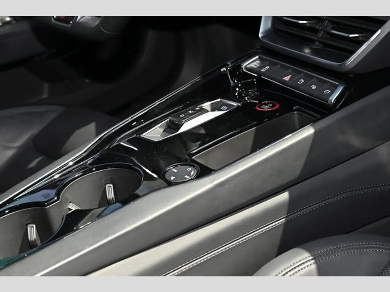 Audi e-tron GT RS Laser HuD BO Pano Sitzbelüft. 12