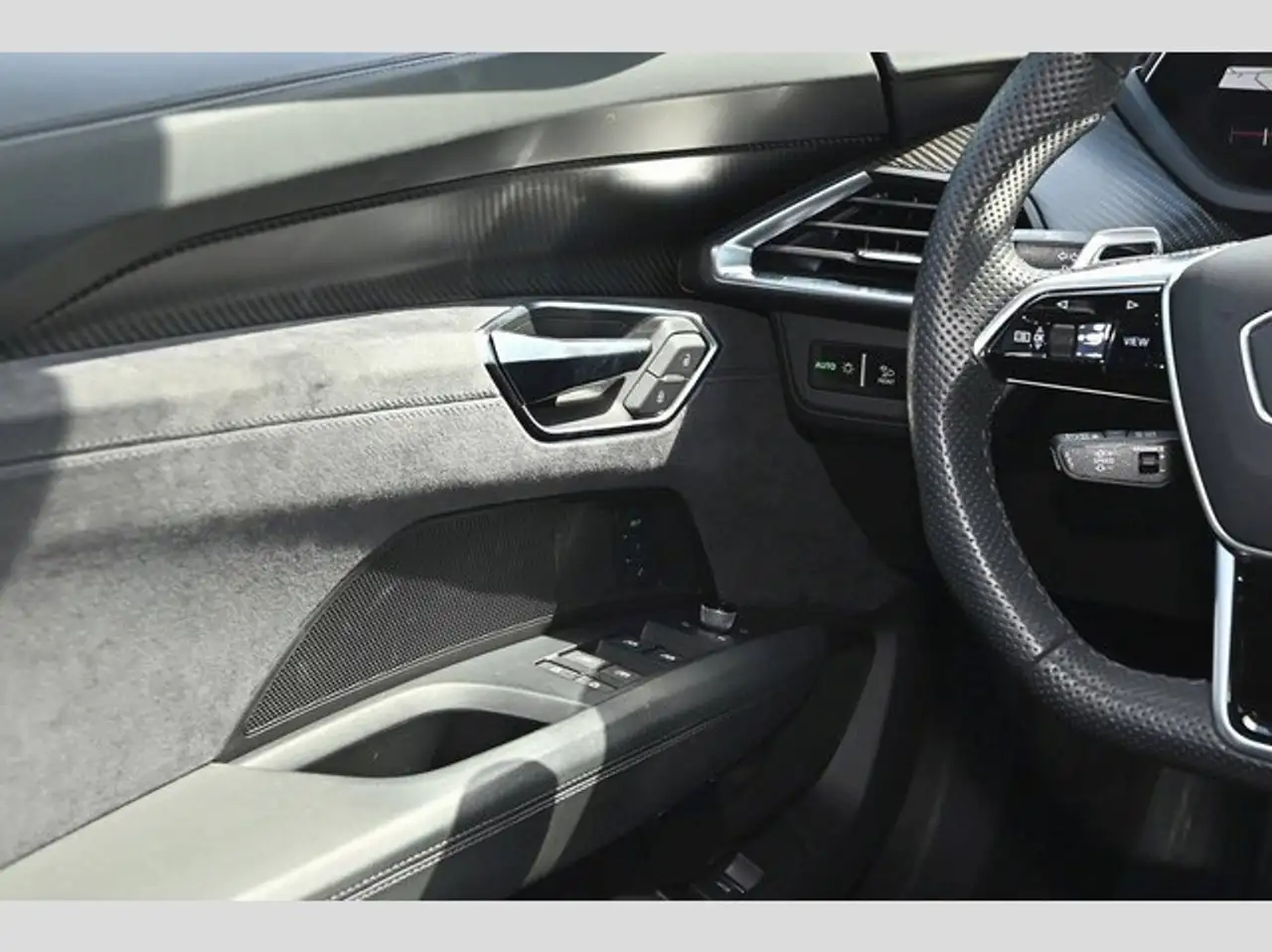 Audi e-tron GT RS Laser HuD BO Pano Sitzbelüft. 16