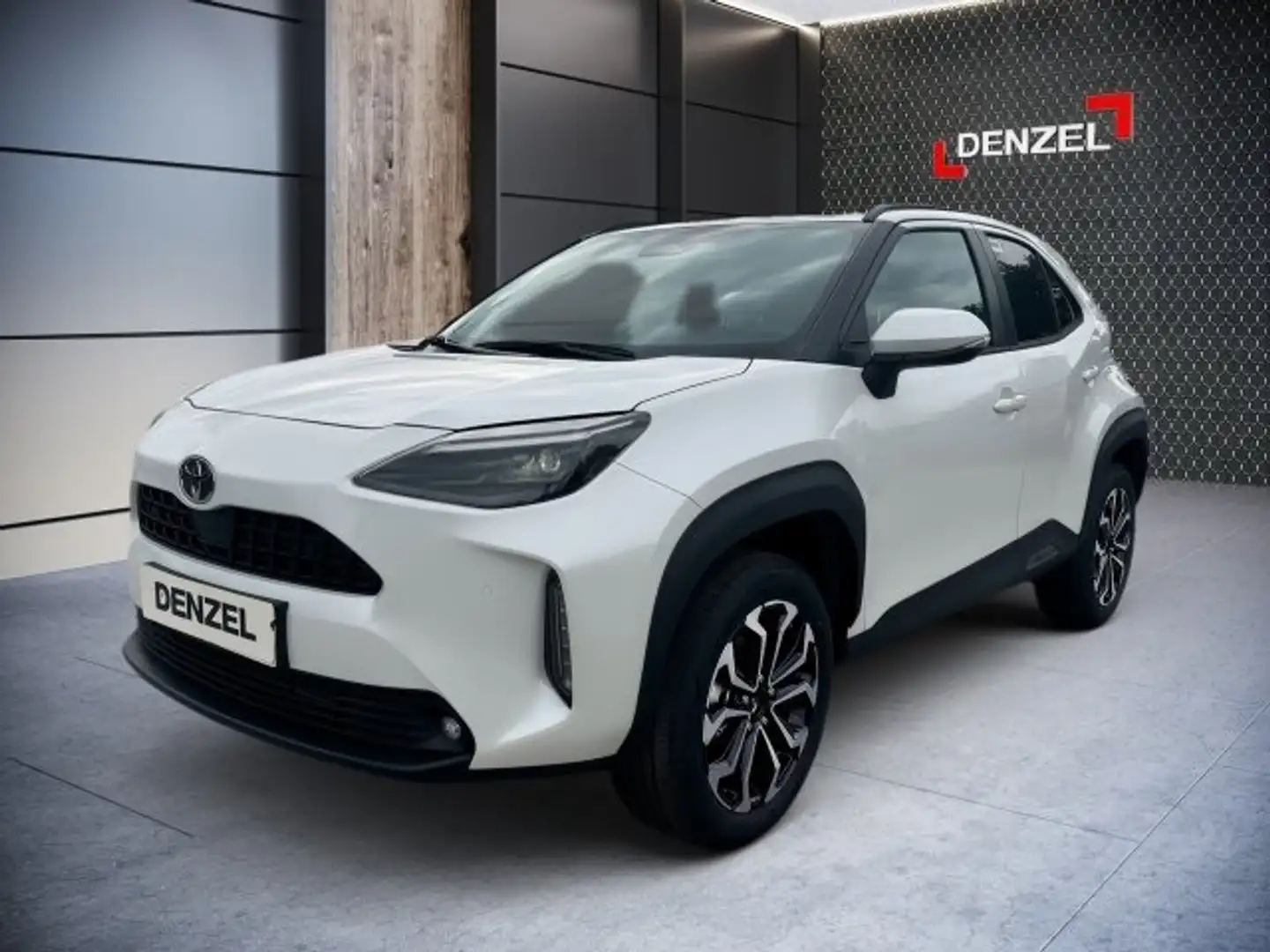 Toyota Yaris Cross - 1,5 l 4x2 HY  Active Drive Weiß - 1