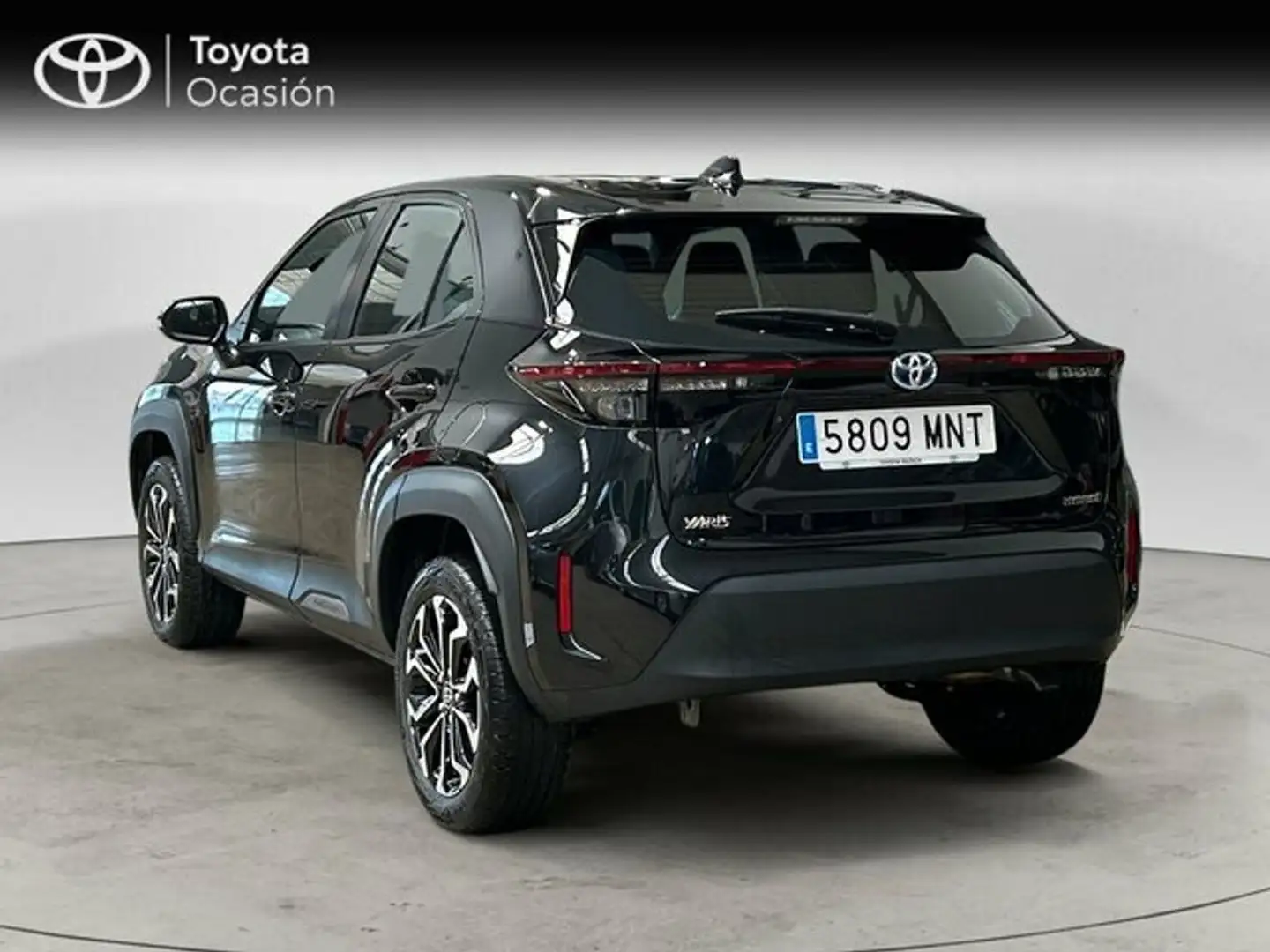 Toyota Yaris Cross 5 puertas Active Tech 120H e-CVT Negro - 2