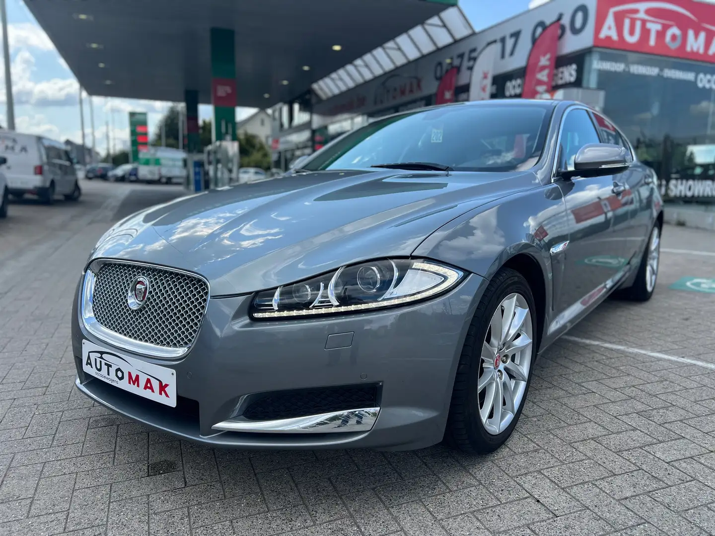 Jaguar XF XF 2.2 D Prestige Gris - 1