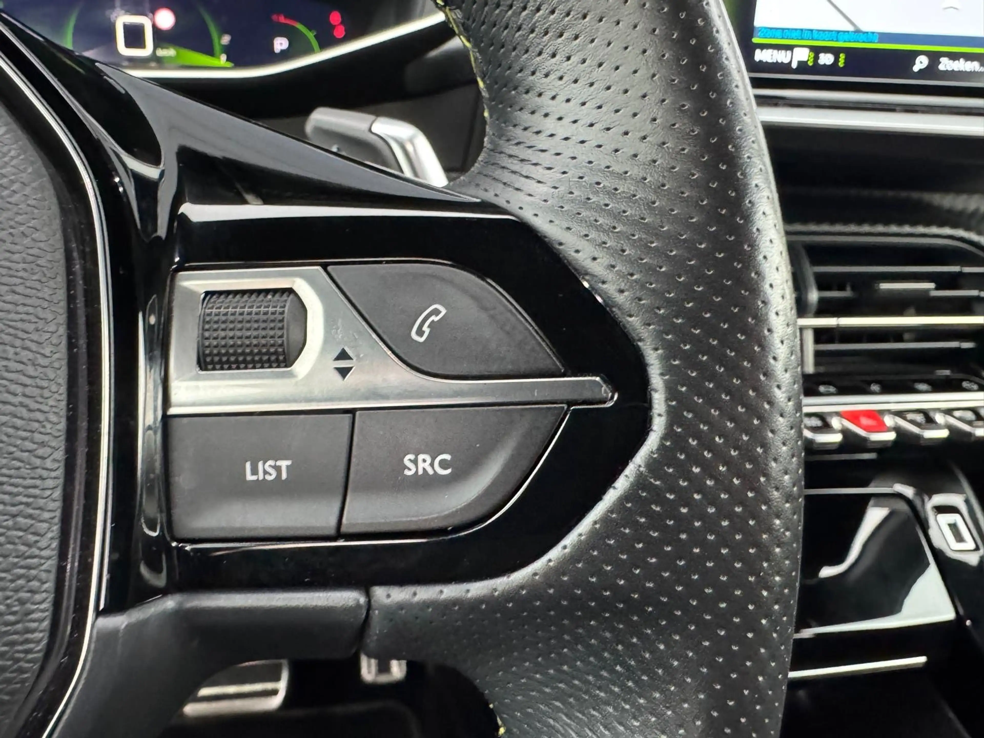 Peugeot 208 1.2 PureTech GT Pack | CAMERA | NAVI | APPLE CARPL — photo 17
