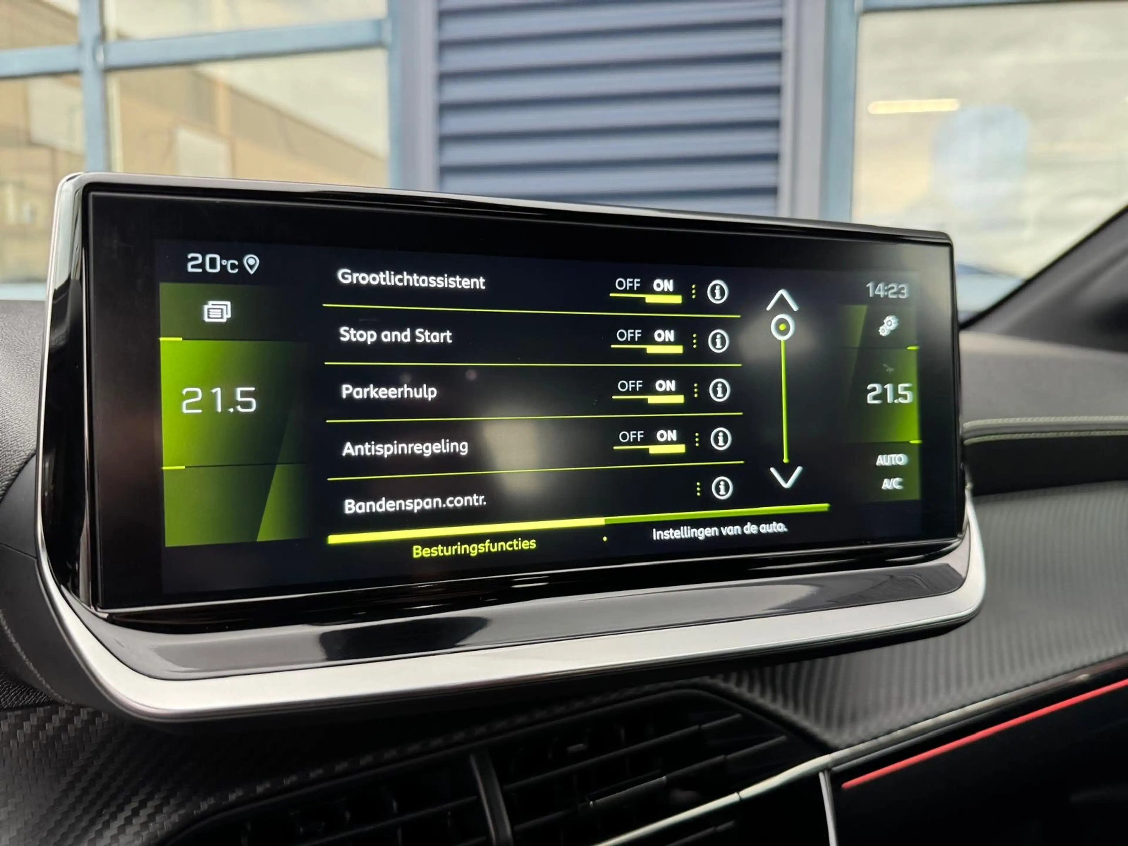 Peugeot 208 1.2 PureTech GT Pack | CAMERA | NAVI | APPLE CARPL — photo 30