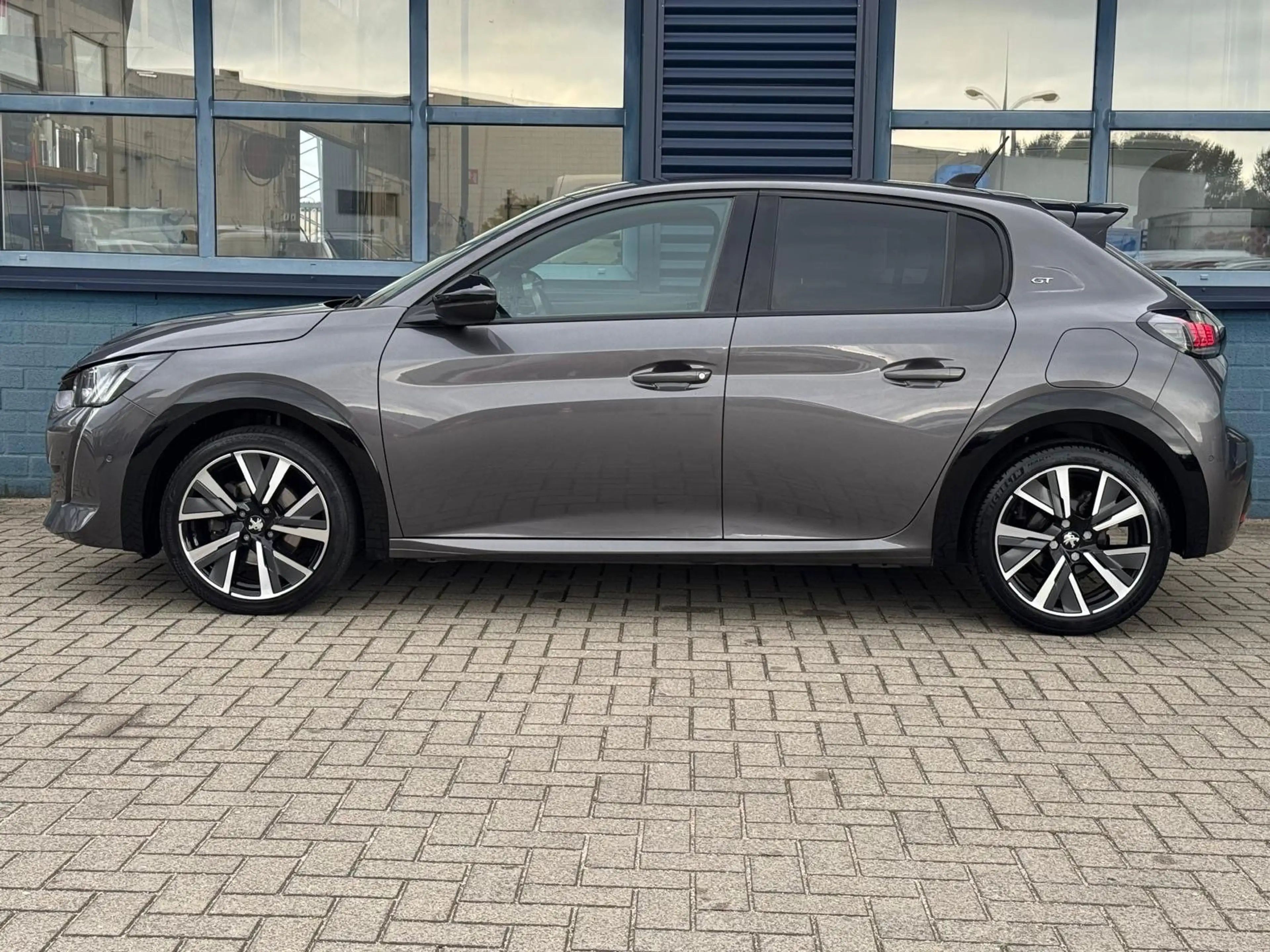 Peugeot 208 1.2 PureTech GT Pack | CAMERA | NAVI | APPLE CARPL — photo 5