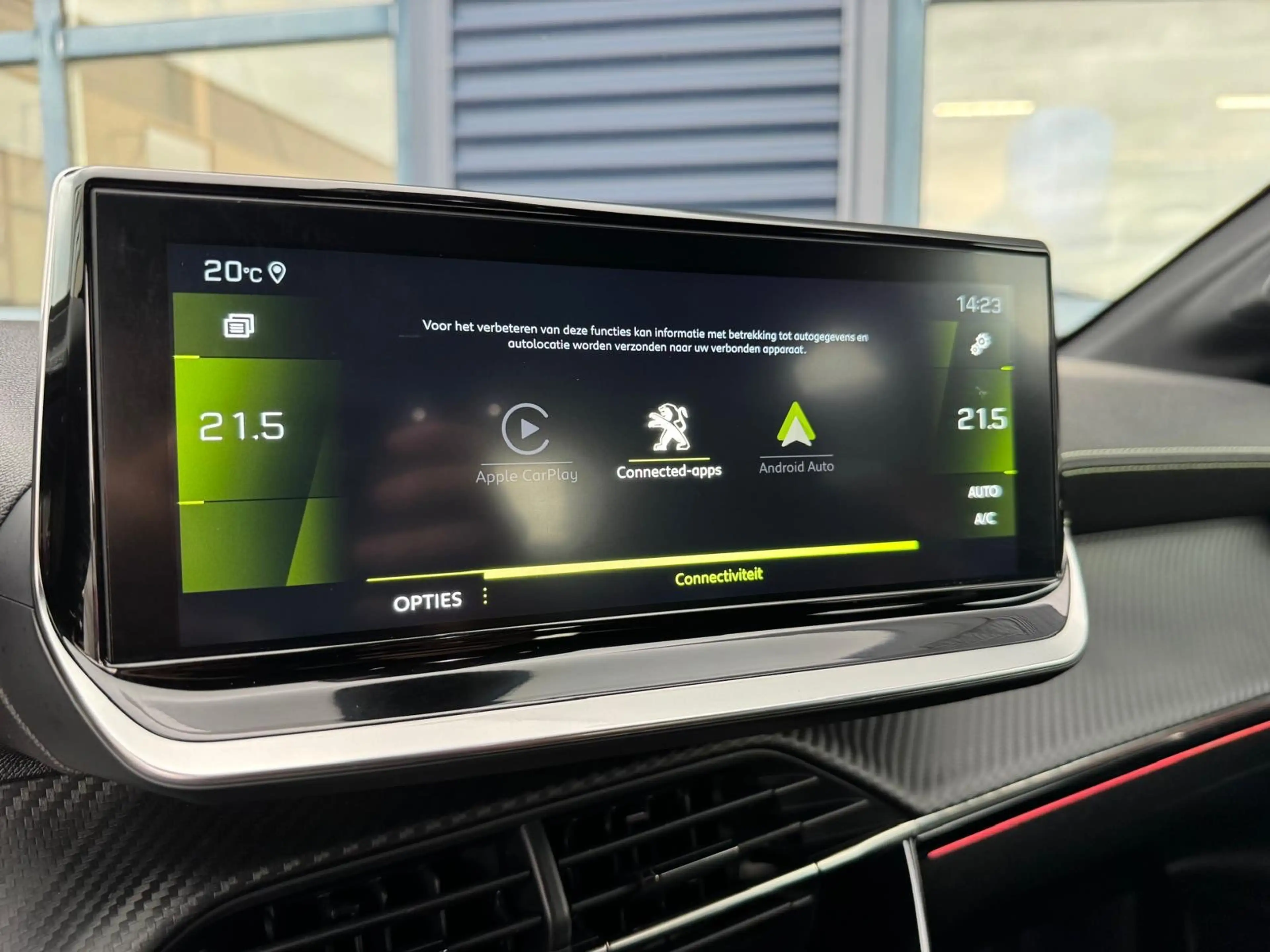 Peugeot 208 1.2 PureTech GT Pack | CAMERA | NAVI | APPLE CARPL — photo 27