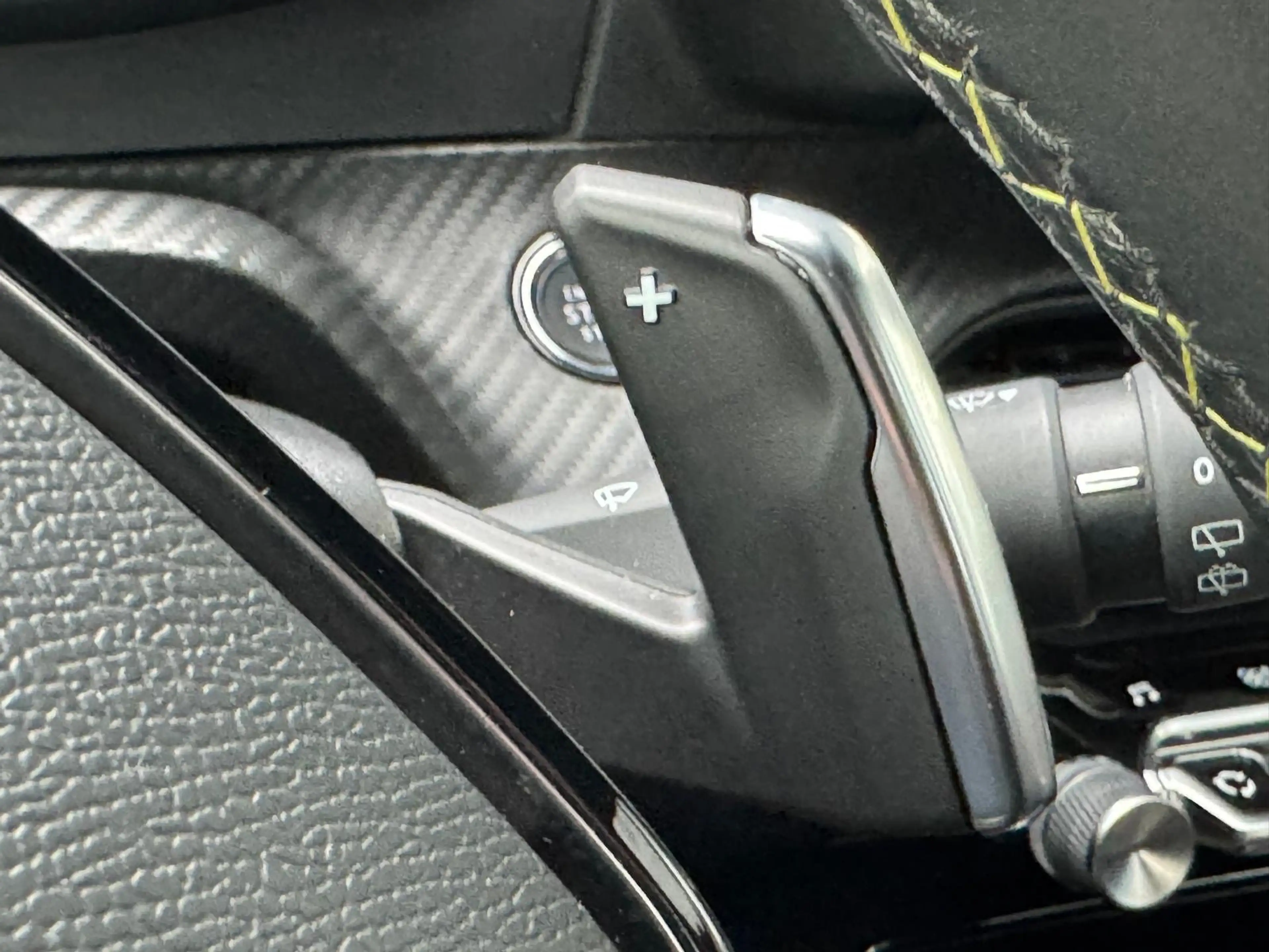Peugeot 208 1.2 PureTech GT Pack | CAMERA | NAVI | APPLE CARPL — photo 35