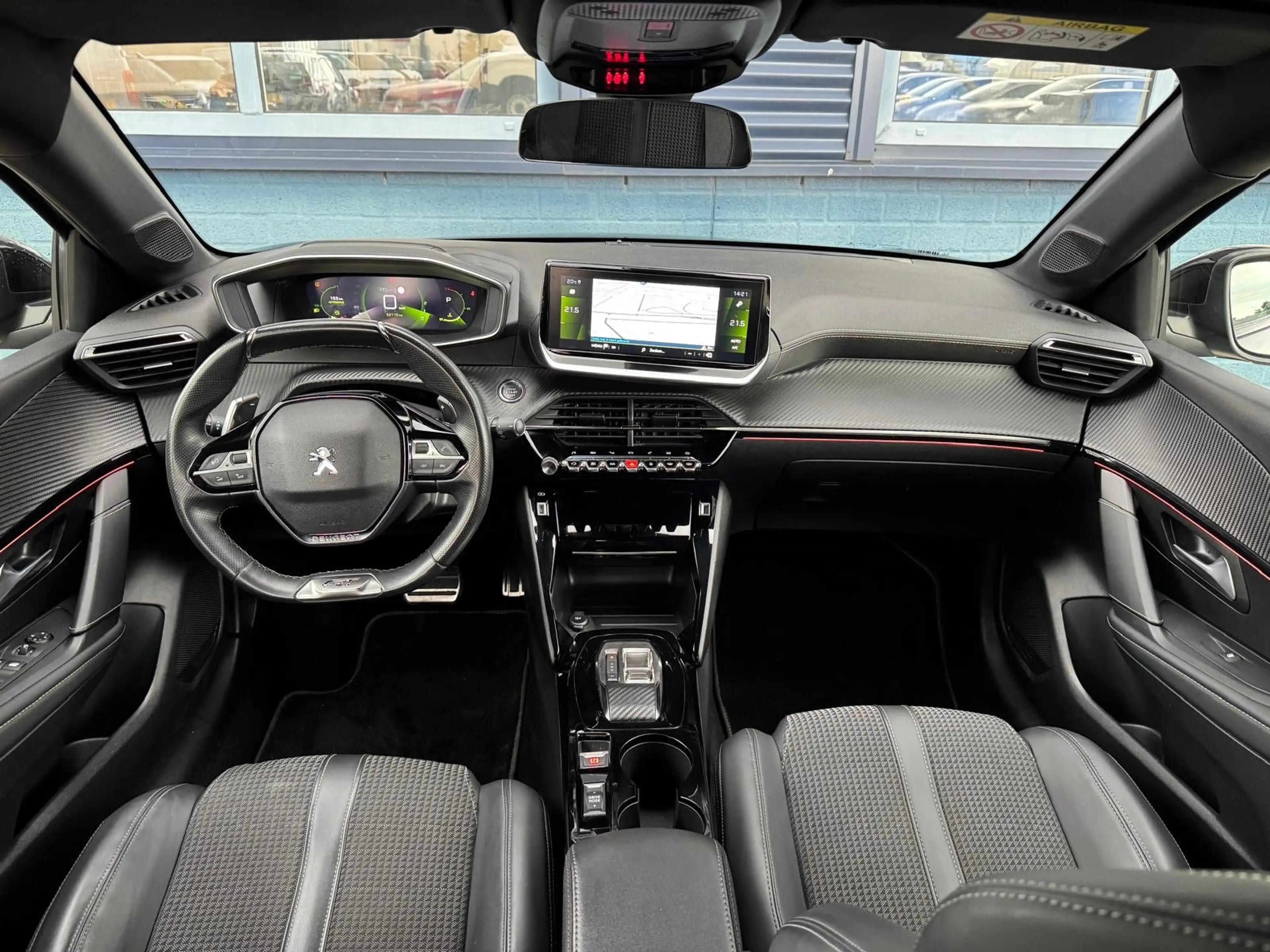 Peugeot 208 1.2 PureTech GT Pack | CAMERA | NAVI | APPLE CARPL — photo 2
