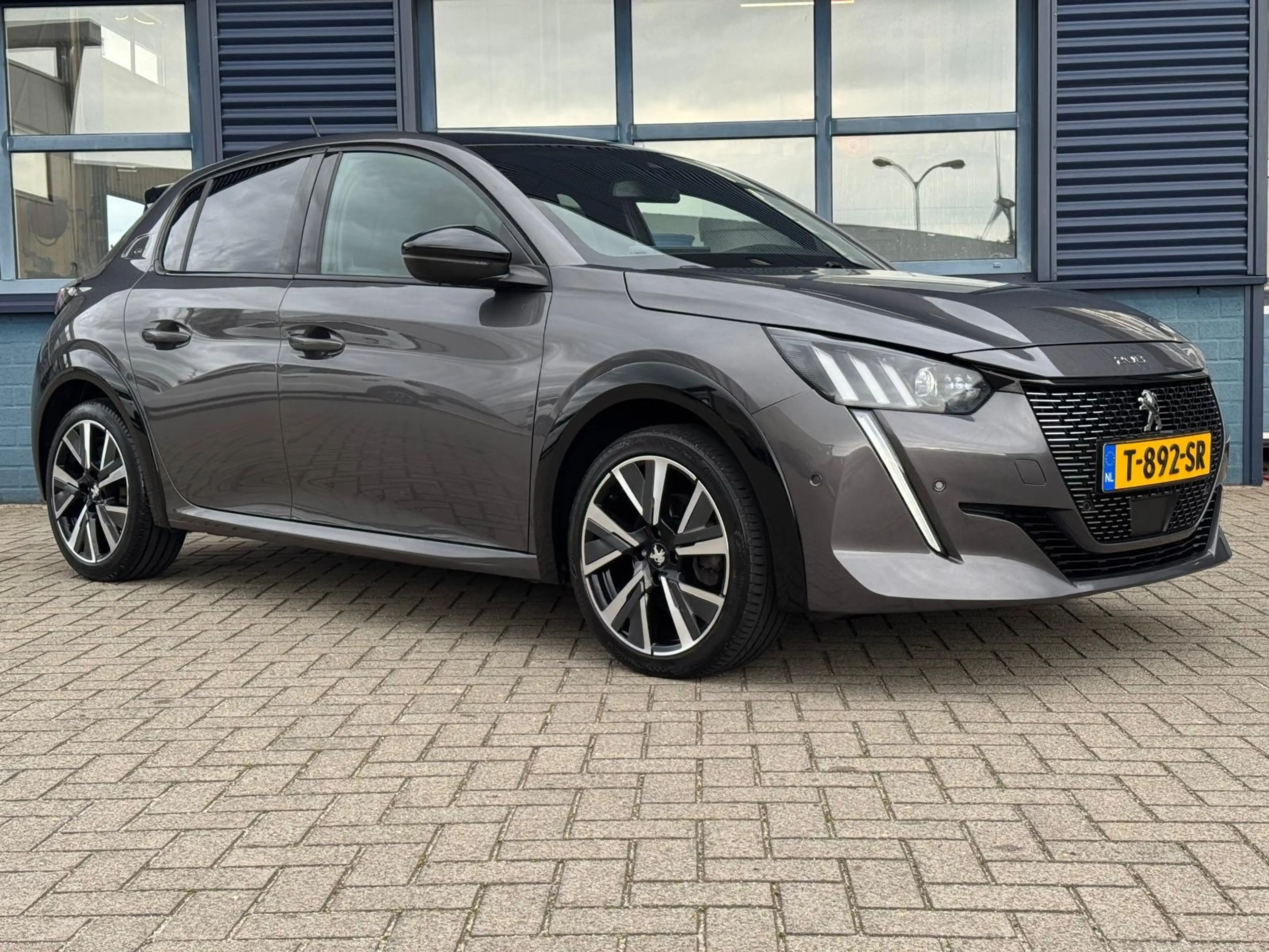 Peugeot 208 1.2 PureTech GT Pack | CAMERA | NAVI | APPLE CARPL — photo 37