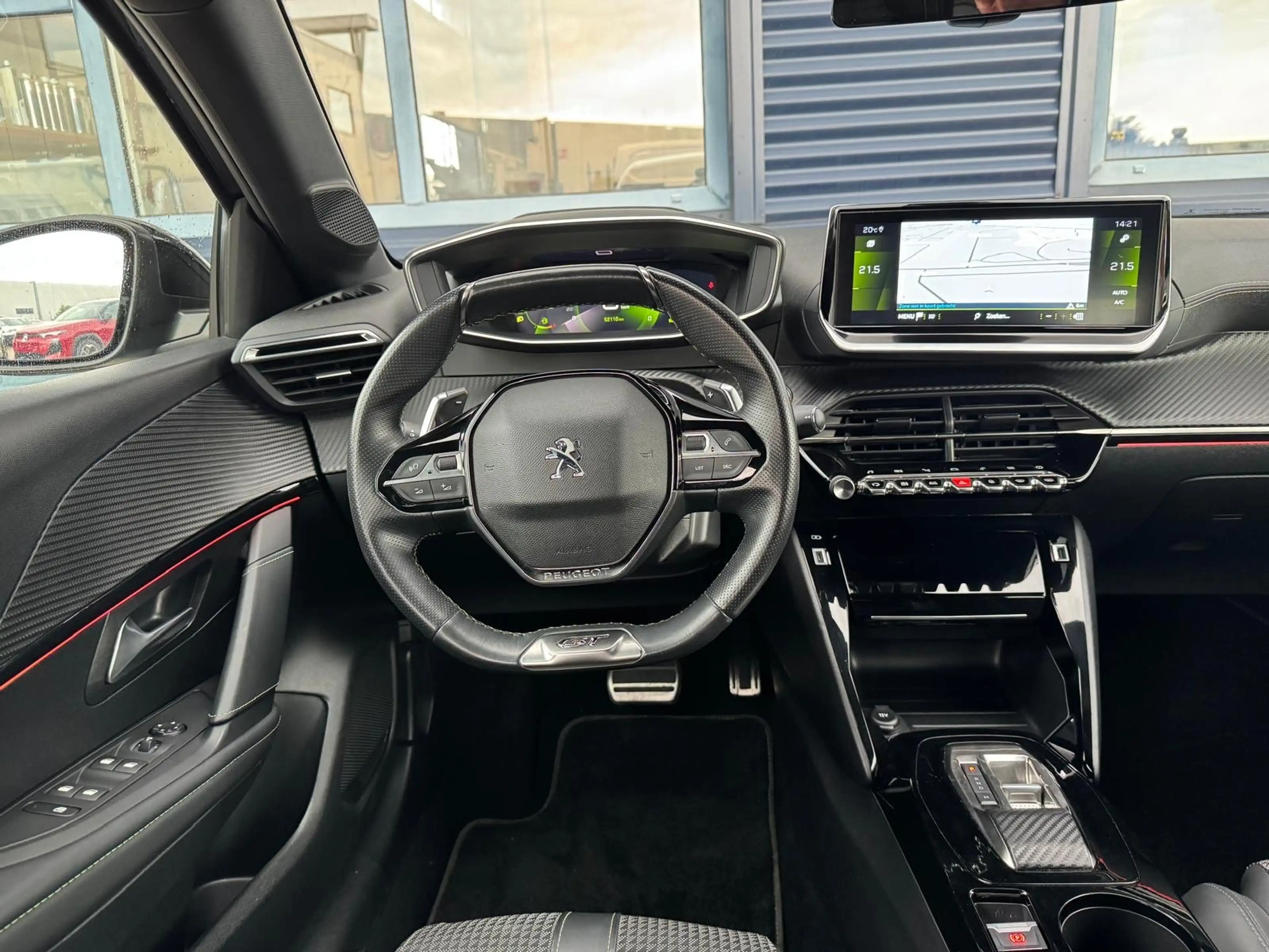 Peugeot 208 1.2 PureTech GT Pack | CAMERA | NAVI | APPLE CARPL — photo 14
