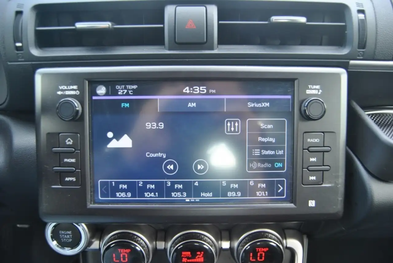Subaru BRZ снимка Subaru BRZ