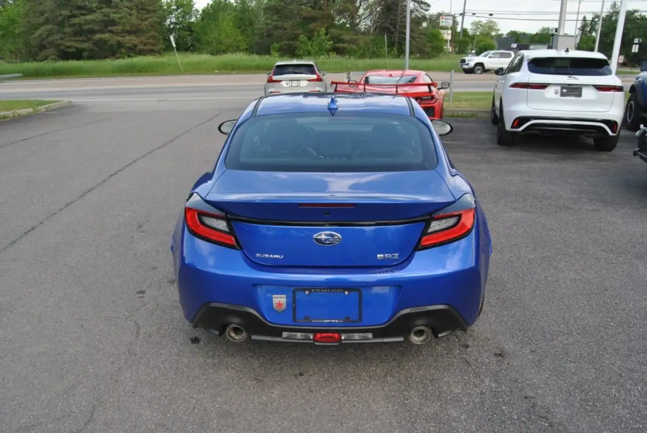Subaru BRZ снимка Subaru BRZ