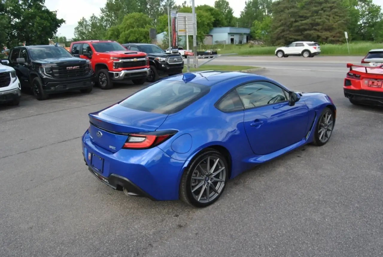 Subaru BRZ снимка Subaru BRZ