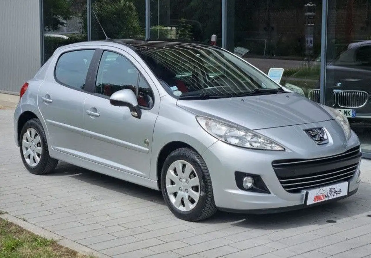 Peugeot 207 1.6 HDI90 SERIE 64 5P