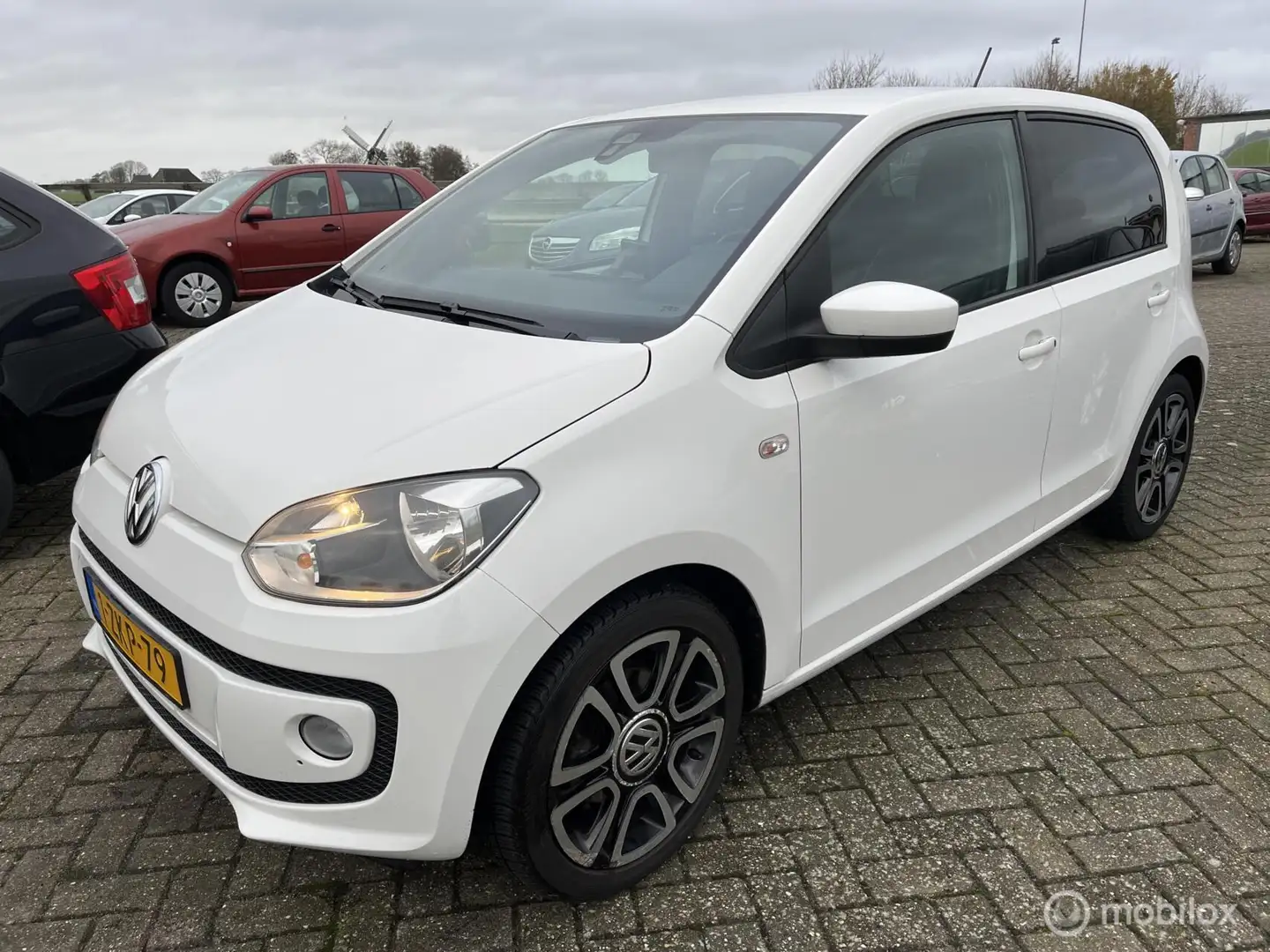 Volkswagen up! 1.0 high up! BlueMotion Wit - 1