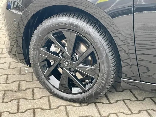 Opel Corsa view 9