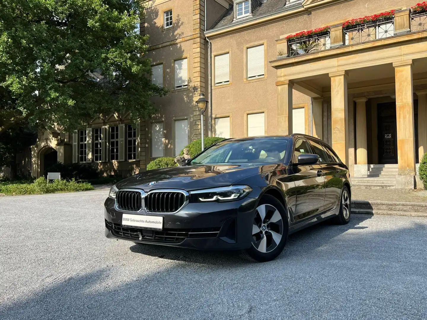 BMW 520 dT Panorama Head-Up Parking Assis  Harman/kar Gris - 1