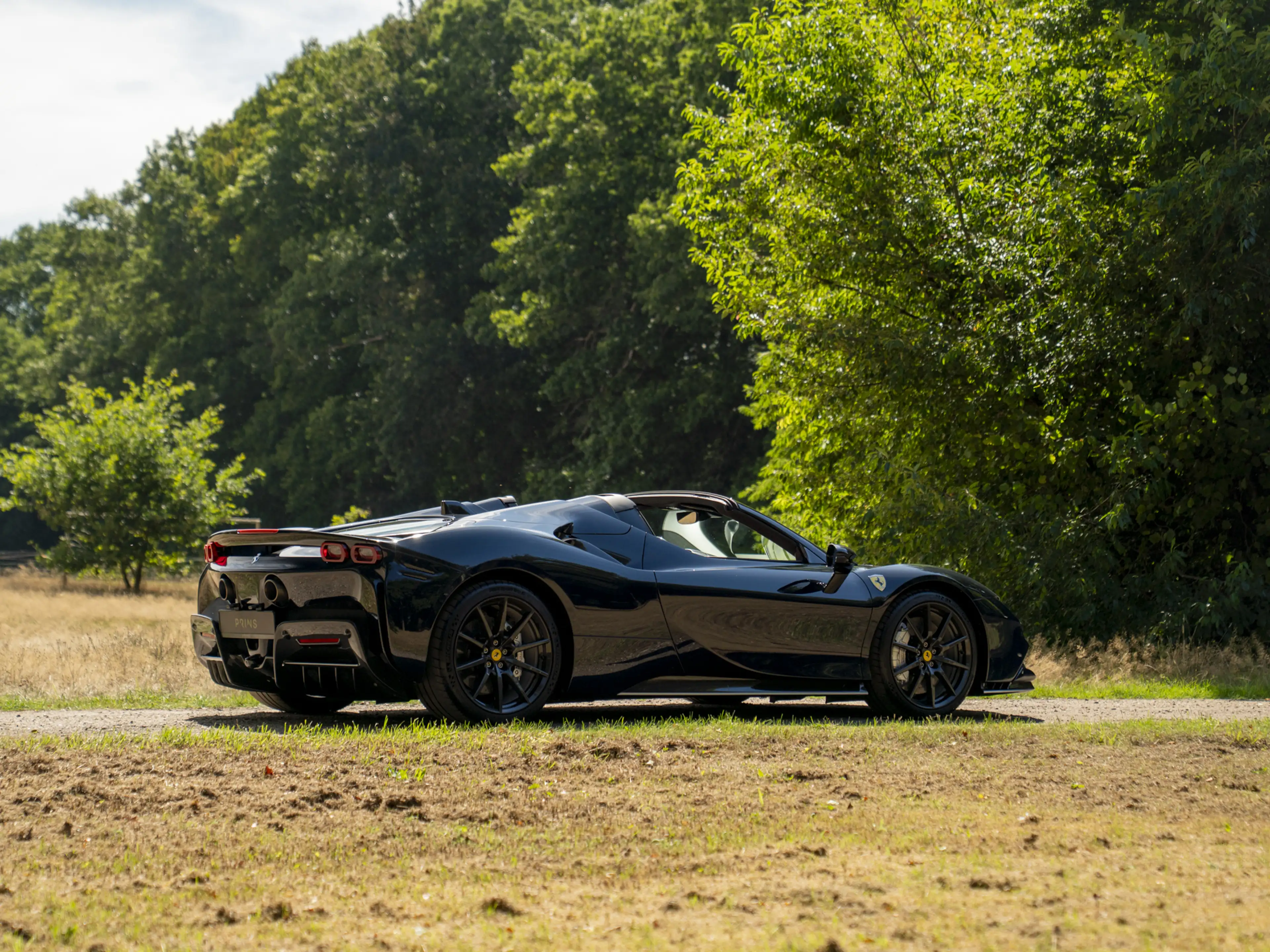 Ferrari SF90 Spider 4.0 V8 | Blu Pozzi | Full carbon! | Carbon wheels — photo 4